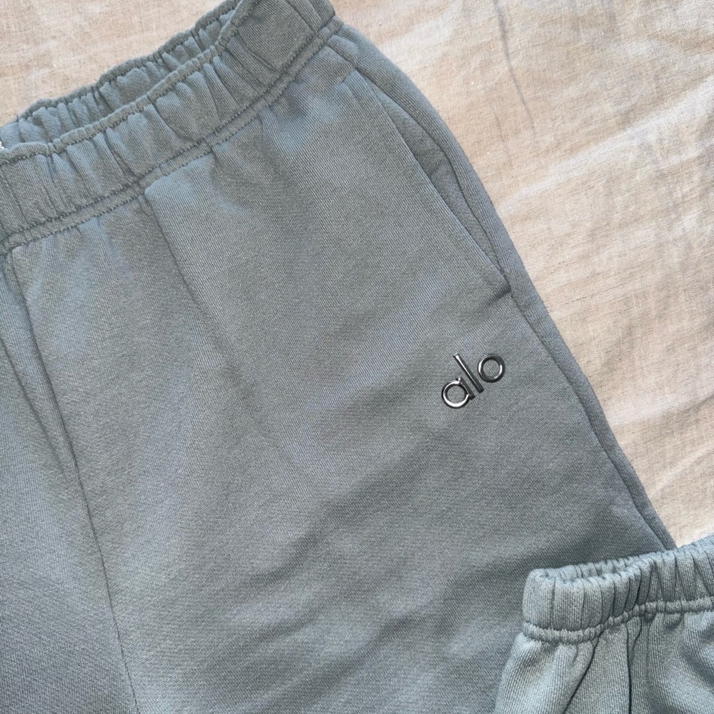 Alo Sweatpants